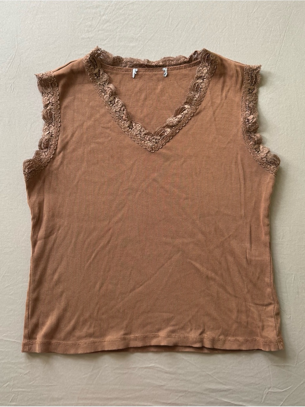Vintage Dressbarn Ribbed Lace Trim V-Neck Tank